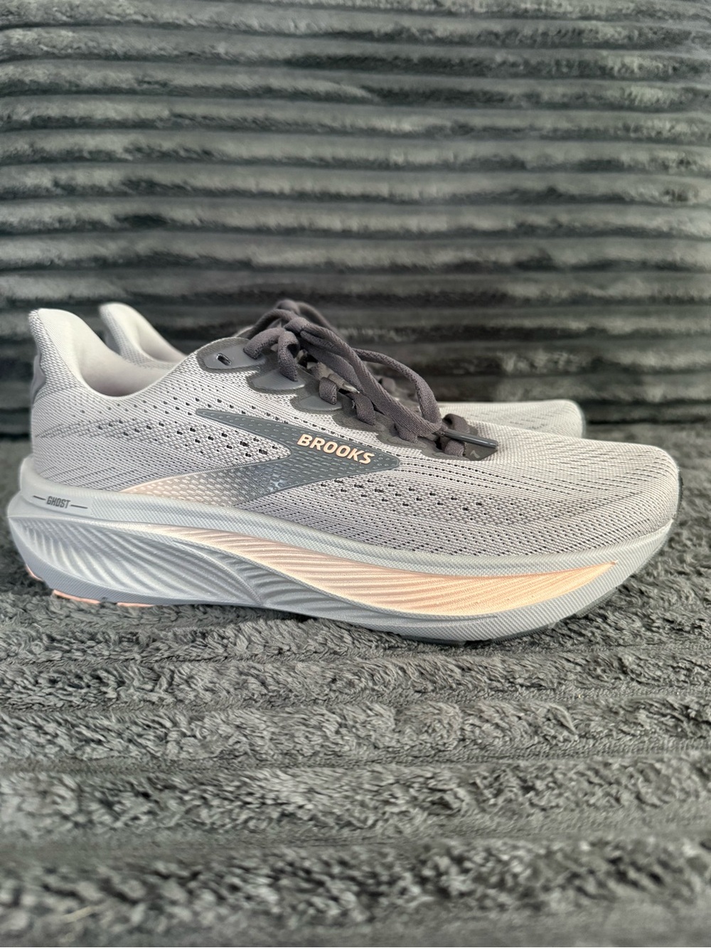 Brooks Women’s Ghost 17 size 6.5